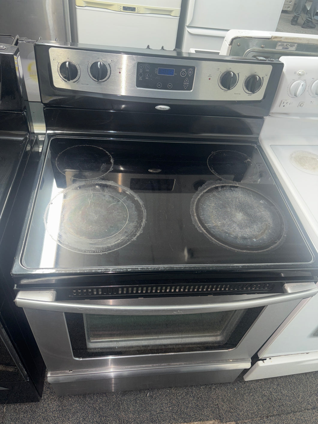 Four Maytag  vitrocéramique blanc