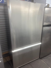 Charger l&#39;image dans la galerie, Grand frigo Amana 36 pouces
