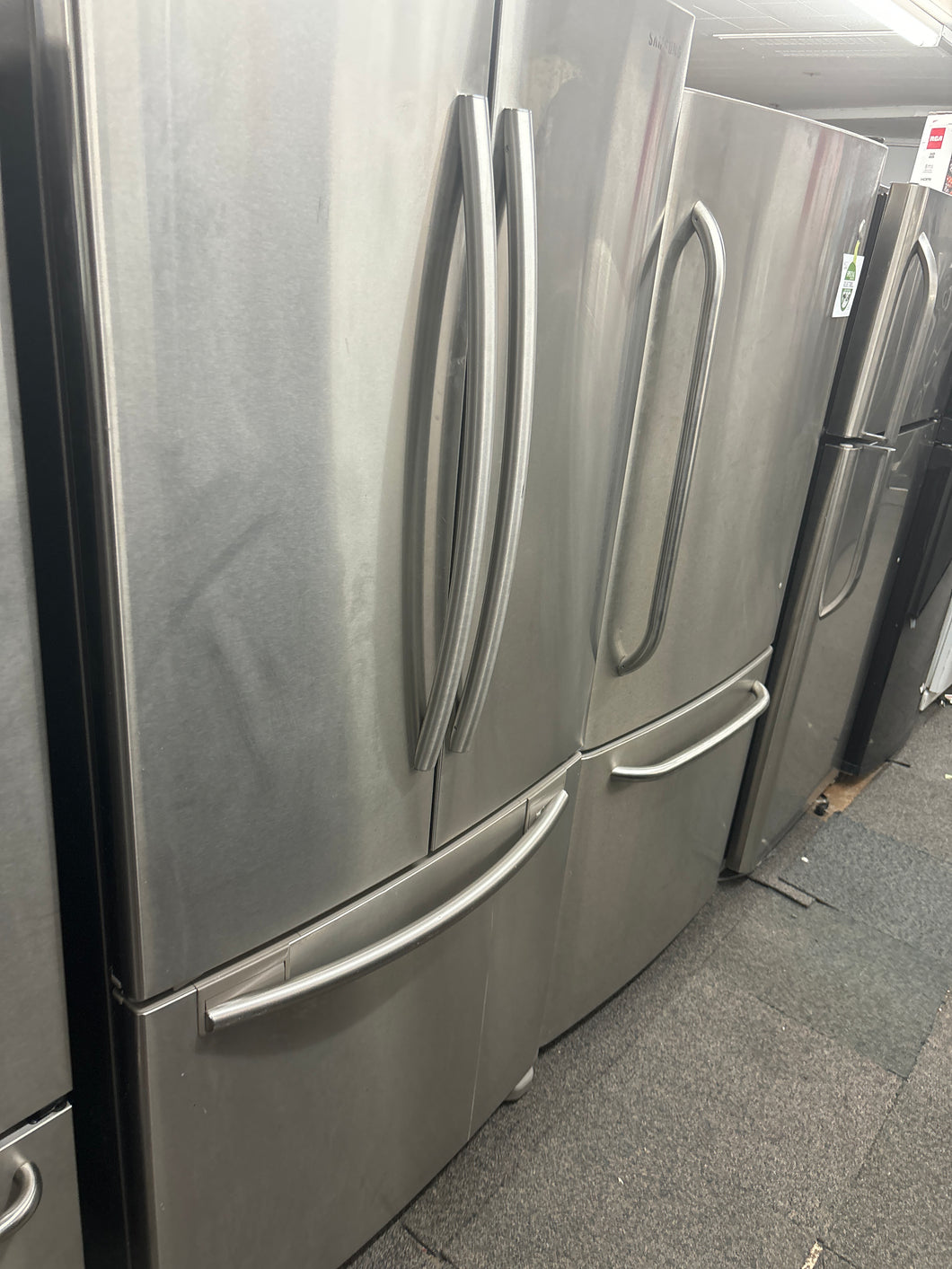 F110017, FRIGO stainless , LARGEUR : 32, HAUTEUR : 70, PROFONDEUR :32