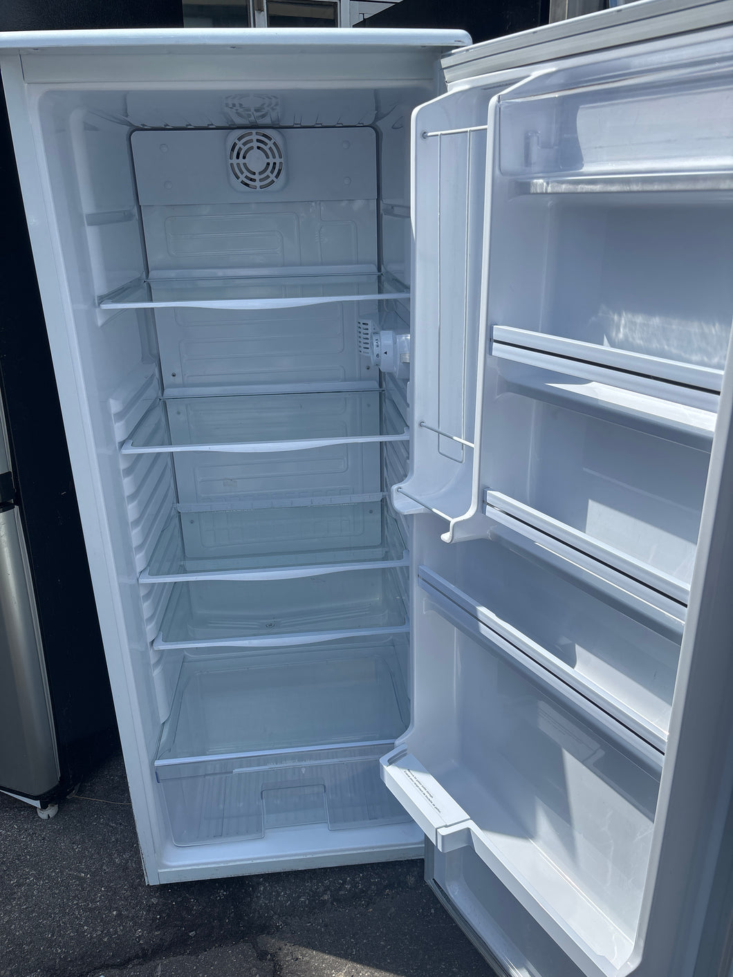 Petit frigo blanc