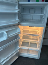 Charger l&#39;image dans la galerie, Frigo Maytag blanc
