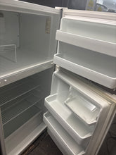 Charger l&#39;image dans la galerie, Frigo Maytag blanc
